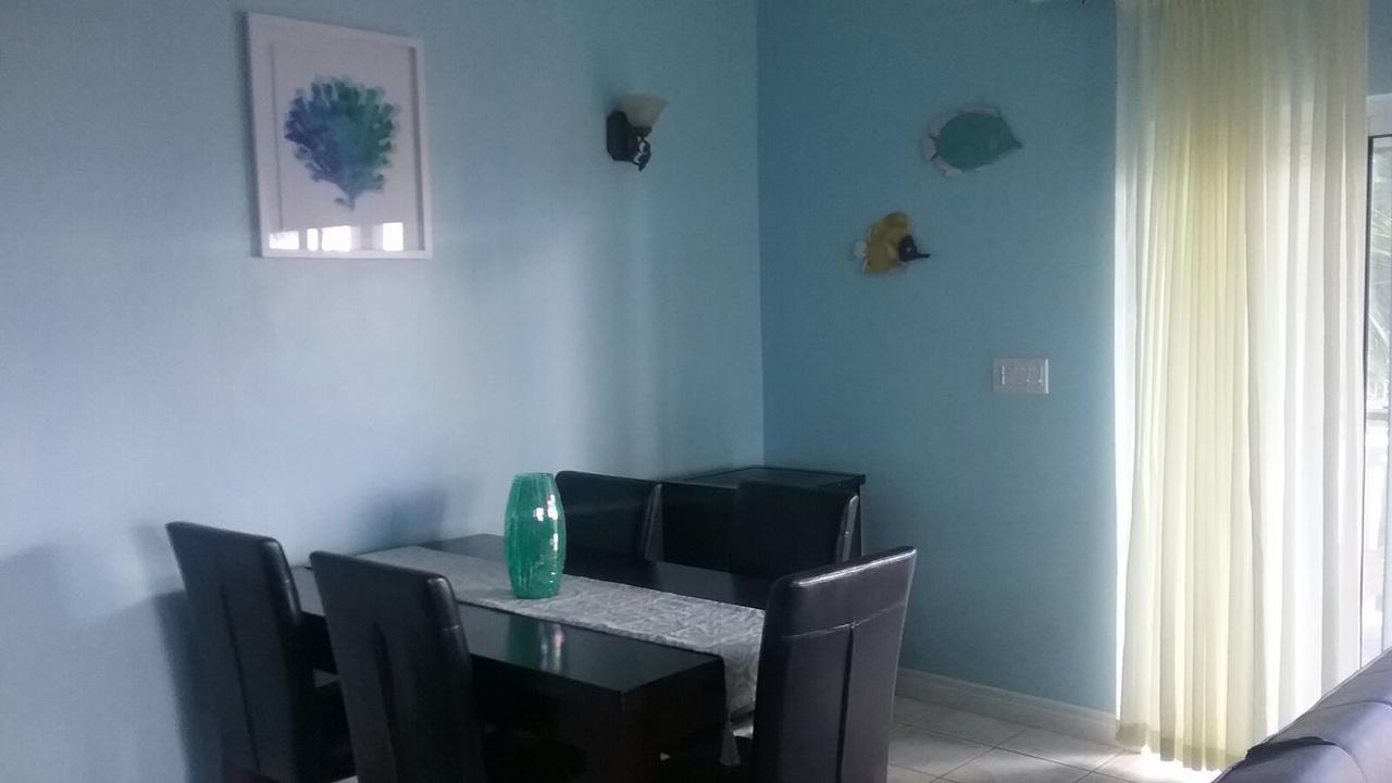Queen Angel Resort Apartment Providenciales Eksteriør bilde